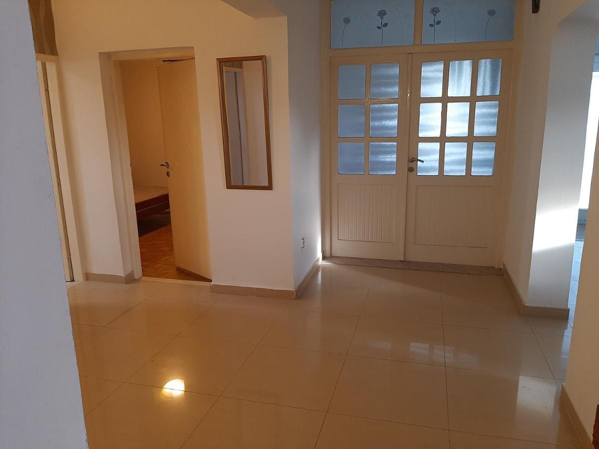 Sarko Appartement *